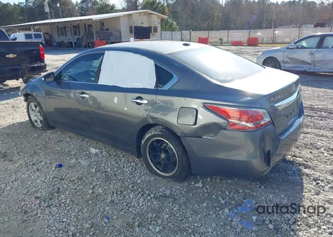 2015 Nissan Altima 2.5/2.5 S/2.5 Sl/2.5 Sv z USA, uszkodzony, nr VIN 1N4AL3AP0FC417916